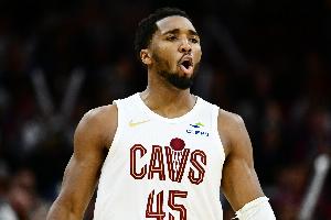 最多落后19分！米切爾干拔三分 騎士第三節(jié)反超比分！