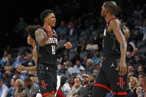 杜蘭特：這是場團(tuán)隊(duì)勝利 我們頂住壓力 堅(jiān)持拿下了比賽