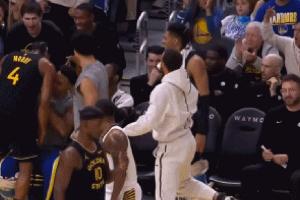 秋雅結(jié)婚你擱那兒……穆迪壓哨轟進3+1！庫里興奮揮拳！