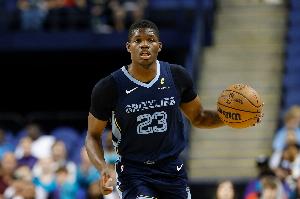 繼續(xù)穩(wěn)定發(fā)揮！11號(hào)秀科沃德半場(chǎng)三分4中3拿到11分8板4助