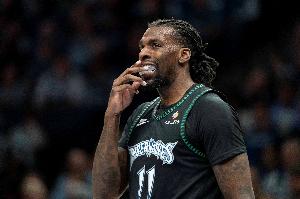 又一個(gè)！納茲·里德沖撞小薩博尼斯 森林狼再度被吹一級(jí)惡意犯規(guī)