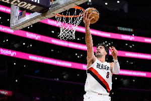 得分依舊穩(wěn)定！阿夫迪亞18中7&三分9中4拿到27分 另有5板5助