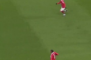 太優(yōu)雅了！瀟灑哥這一個(gè)假動(dòng)作，騙了對(duì)手一整條后防線(xiàn)！