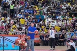 威少這身體狀態(tài)保持得相當(dāng)不錯(cuò)啊，怎么會(huì)沒球隊(duì)愿意簽?zāi)兀? >
                                        </div>
                                    </div>
                                                                        <div   id=