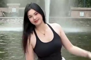 籃球界微胖女神！??一身背心的野球場肘姐，盡顯豐滿身材！