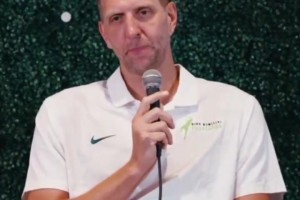 諾維茨基：我平時(shí)不關(guān)注NCAA，但弗拉格真材實(shí)料，真值得一看！