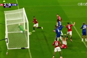 曼聯(lián)2-0領先切爾西！盧克-肖頭球擺渡，卡塞米羅頭球破門