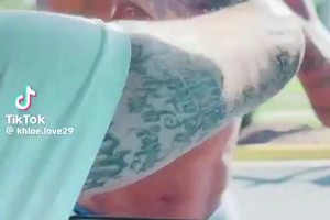 韋斯特球場外乞討，好心的球迷給了他20美元