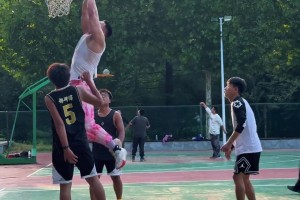 歐文已經(jīng)在投籃訓(xùn)練了，真期待他趕快復(fù)出啊