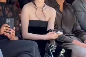 ??養(yǎng)眼！白鹿和科比大女兒同框亮相米蘭時(shí)裝周