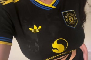 滿分??！??！大老師：你給曼聯(lián)今年這件二客球衣打幾分？