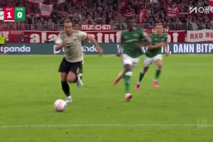 拜仁再下一城！凱恩禁區(qū)內(nèi)被放倒造點(diǎn)！親自主罰命中！