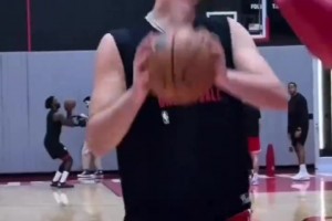 火箭訓練營合集 申京苦練金雞獨立真有約基奇的影子！