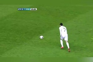 馬德里德比名場(chǎng)面！C羅超級(jí)無(wú)解電梯球遠(yuǎn)程導(dǎo)彈破門??