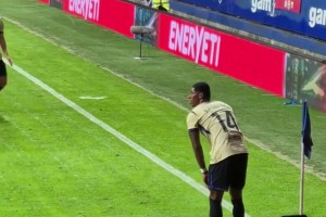 種族歧視盛行！拉什福德遭對(duì)手球迷辱罵：黑鬼老鼠