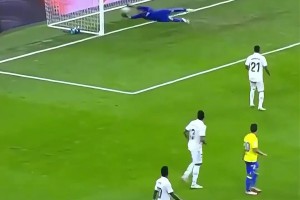 克羅斯凌空世界波！優(yōu)雅的人偶爾也能很“暴力”！