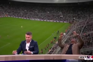 真名宿！賴特補(bǔ)時(shí)階段為阿森納祈禱，加布絕殺后激情狂歡手舞足蹈