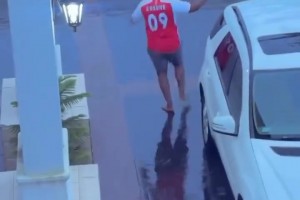 看得出來，阿森納球迷憋了很久了??