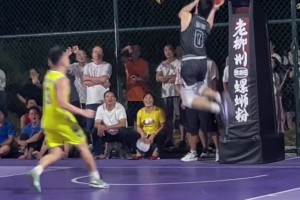 原來詹姆斯no1no2no3是模仿喬丹口氣?。∩窈暗搅薾o4