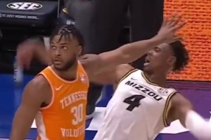 當(dāng)年的空接之城！格里芬錄制視頻，祝賀保羅在第20季重回快船