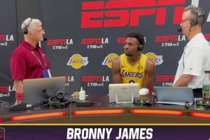 湖人媒體日 布朗尼吐槽老爹：整個更衣室就他最吵??~