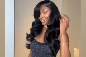 性感黑妹！安吉爾-里斯的穿衣風(fēng)格真是愈發(fā)大膽??