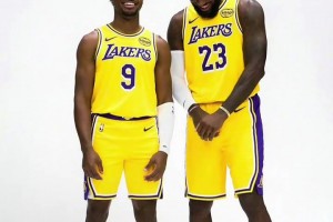 ??湖人新賽季定妝照來(lái)了 “太帥啦”