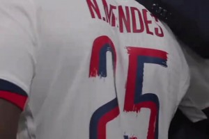 世一左努諾門德斯獲MVP！隊(duì)友和主席納賽爾擁抱送上祝賀