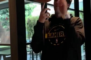 誰更勝一籌？湖人隊員們轉(zhuǎn)球挑戰(zhàn)