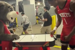 肌肉記憶？阿門怎么玩啥都是一直在防守??