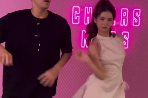 真會玩！郭艾倫與女主播煉煉熱舞，最后把對方給撞飛了??