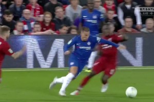 巔峰阿扎爾無人能擋！扎球王對陣?yán)锲稚涎萆窦壱粭l龍破門！