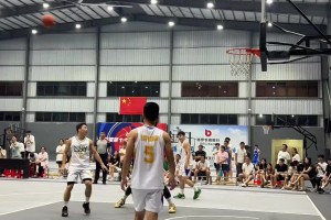 前廣東球員張明池現(xiàn)身野球場 身材略顯發(fā)?？栈@放丟??