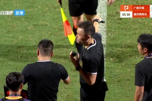 雖然沒進，但是可以看出，徐州這個角球戰(zhàn)術一定精心演練過