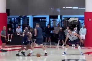 卡登連線 科林斯背扣！快船5v5隊(duì)內(nèi)對(duì)抗訓(xùn)練集錦