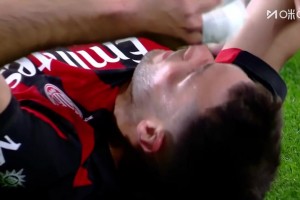 可惜！普利西奇分球帕夫傳中！S-希門尼斯頭球稍稍偏出！