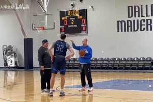 超巨路上的階梯！狀元弗拉格此前合練后加練罰球！