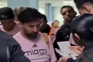 不敢相信還是真不認(rèn)識？警官很疑惑這是否真的是梅西??