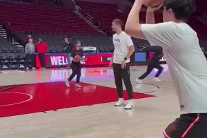 今天投瘋了??楊瀚森今天命中的第一記三分就是熱身在練的底角！