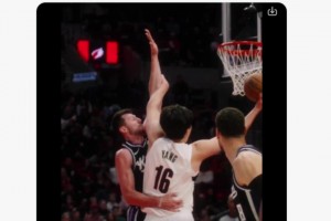 給予肯定！開拓者官推曬楊瀚森背運(yùn)過人上籃：高難度終結(jié)！