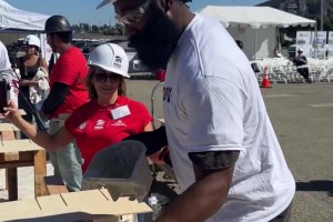 登哥這小帽一戴，氣質(zhì)一點也不輸民工杜??！??