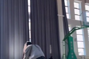 早期女大學(xué)生被籃球馴化視頻