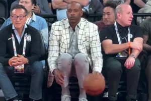 身臨其境！這個視角看楊瀚森背運轉身上籃，得花多少錢啊？