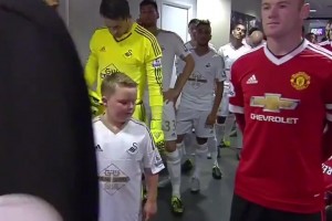 莫德里奇在訓(xùn)練場，激勵(lì)紅黑軍團(tuán)的年輕一代