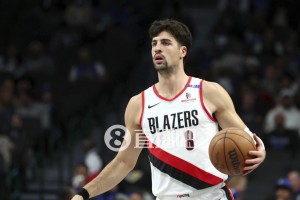 路走寬了！阿夫迪亞：為了和楊瀚森交流，我專門(mén)學(xué)了中文，以便在防守端教他怎么做