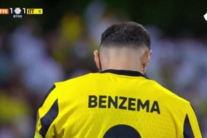 背鍋！本澤馬88分鐘點球被撲錯失絕殺機會！