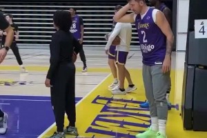 好久不見變老6了？東契奇訓(xùn)練到處偷球 最后被全隊嫌棄????