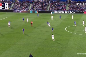 皇馬取得領(lǐng)先！姆巴佩轉(zhuǎn)身抽射打破僵局！居萊爾直塞送助攻！