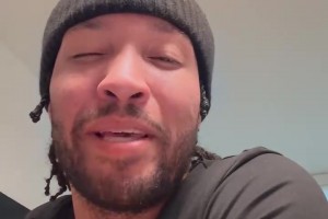 這還用說嗎！布倫森回答中國(guó)網(wǎng)友：隊(duì)內(nèi)單挑最強(qiáng)的是我！