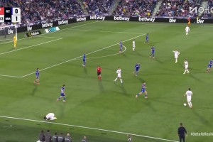 【集錦】西甲-姆巴佩制勝維尼修斯替補(bǔ)造兩紅 皇馬1-0九人赫塔費(fèi)